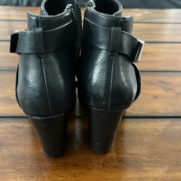 Black booties - Picture 3 of 5